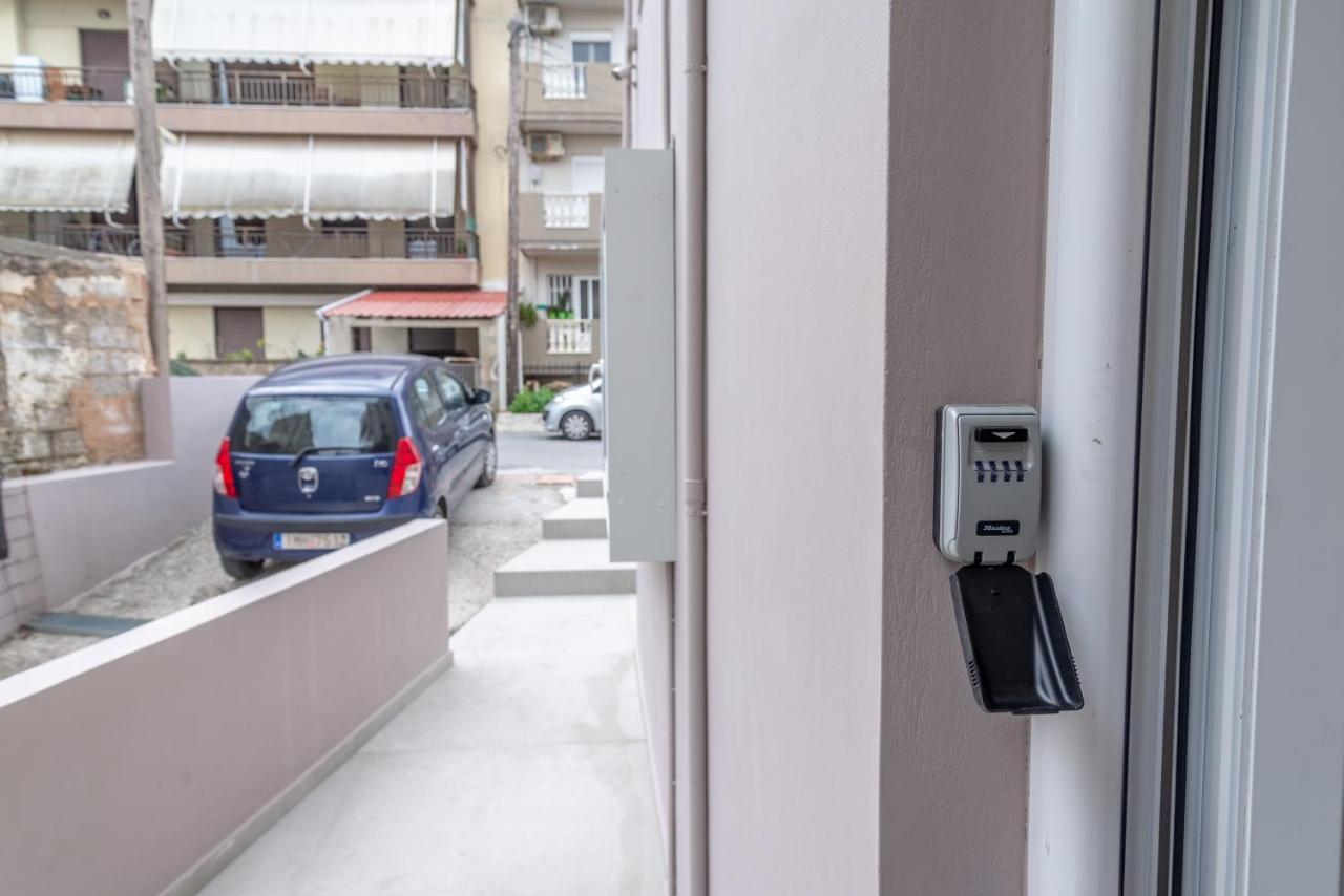 Christina'S Cozy Apartment Near The Airport Heraklion  Exterior photo